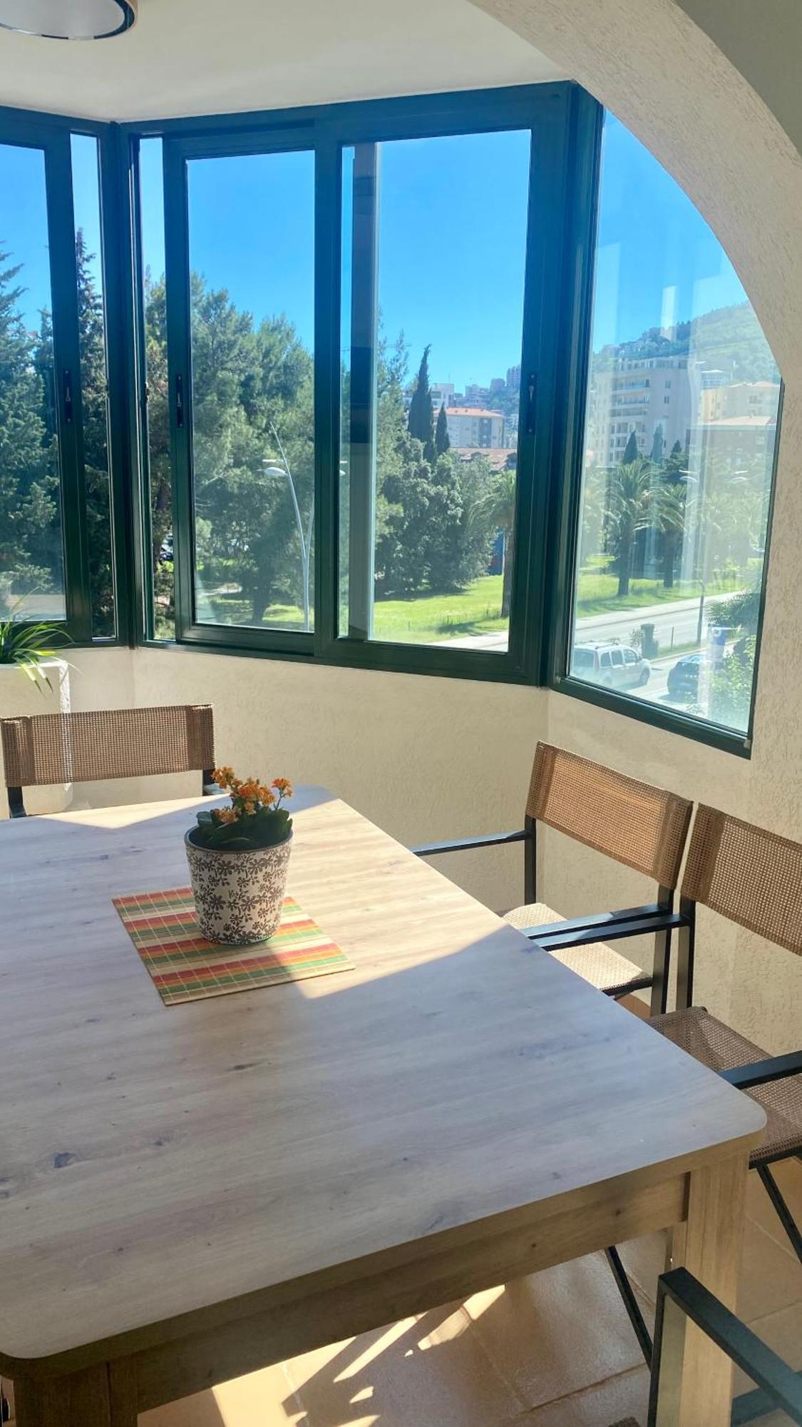 Apartment Lola Budva